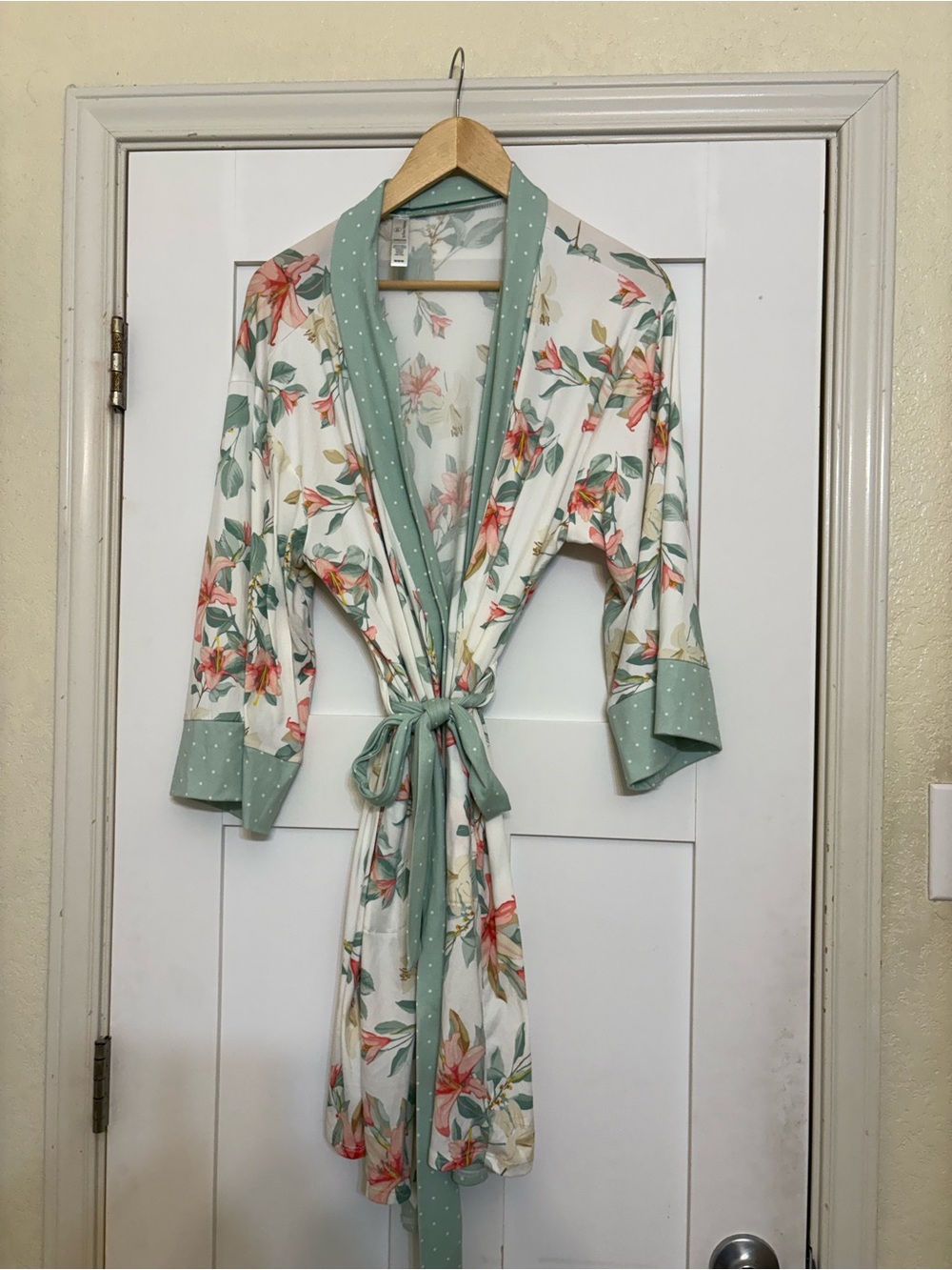 Flora Nikrooz Mint and Pink Floral Wrap Robe - Picture 2 of 4